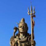 Trishula, el tridente poderoso de Shiva y otras deidades.